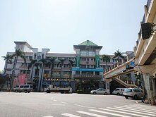 正安中路朝南方正建地