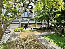 13期電梯雙車別墅｜公園視野無限・五層大空間90坪