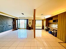 湖水岸豐樂公園｜無敵景觀四房＋雙平車 超稀有釋出！