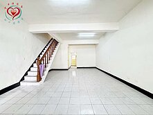 鶯歌鳳鳴火車站旁便宜透天厝(同心圓詩涵)