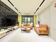 輕屋齡豪華時尚美車墅|有孝親房