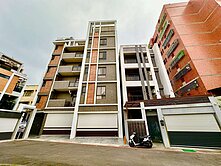 東勢全新一層一戶次頂樓大三房大平車