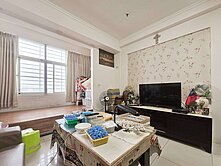 湯山國宅次頂樓3+1房平車