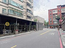 專任【中信房屋】學區公園電梯兩房 屋主心態好