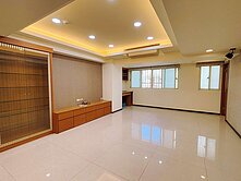 安康市中心｜邊間採光佳・低公設管理綠意宅