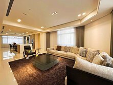 一層一戶｜四面開窗｜室內９０坪６房雙平車｜國美晴空