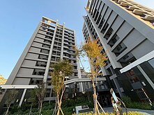 太平東區昌祐閱灣︱低總價挑高金店面