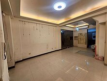 近過嶺電研路透天別墅+車庫停車