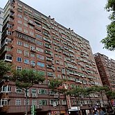 迴龍捷運站，丹鳳國小旁