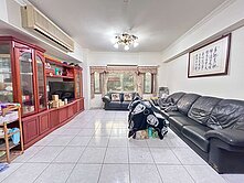 獨家☎️頂溪正商圈【電梯５房＋車位】☎️屋主誠售