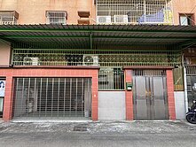 衛武營大面寬公寓1樓室內車庫