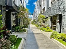 專任.桃園中壢體育園區旁全新未住過電梯別墅