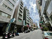 台中南屯《星光大道》鬧區六米寬雙車黃金美樓店