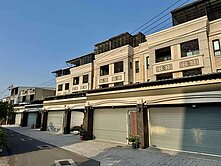 降!三百!橋頭九甲圍 臨路大地坪雙車透天皇家印象2