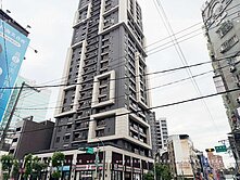 桃園火車站商圈中華路大套房平面車位