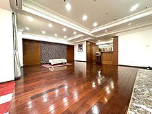 SOGO百貨旁海華老闆宅：3180-＞2980萬