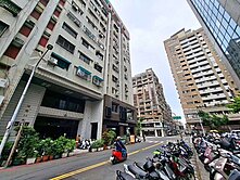 信義五福百立建設3房620萬