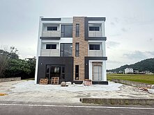 礁溪近台九省道山景好視野全新農舍