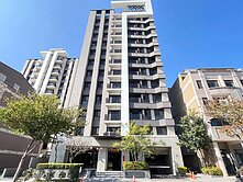 豐原觀自在∣輕屋齡邊間三房休旅車位