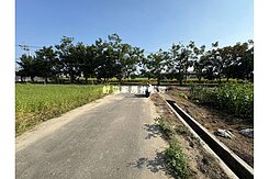 新化高鐵北外環道小農地