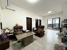 宜蘭員山市區二房大露台車位新華廈