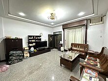 水碓公園旁透天厝住商陳璟漢