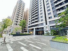 高大特區#全誠{遠見峰悅}三房平車#陽台進出