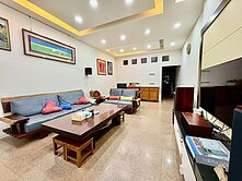 竹北稀有．中正西路前後陽台優質美透天