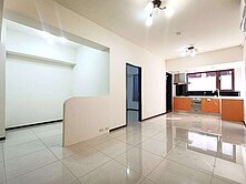 🏡中路【向陽公園第一排綠蔭景觀宅超值2+1房車】