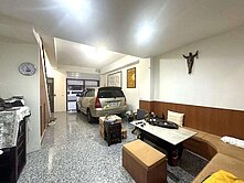 八里左岸旁透天厝大利市住商陳璟漢