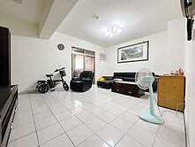 桃園中山國小旁~採光大4房+B1平面車位