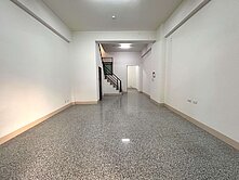 大寮近合發園區/5年輕屋齡/騎樓停車