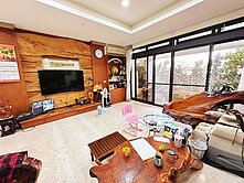 南屯區電梯邊間店墅