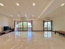 凹仔底森林公園第一排克里翁絕美景觀戶+4平車