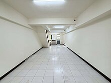 鳳山區文山特區翻新樓店1樓+夾+2樓+平車(4)