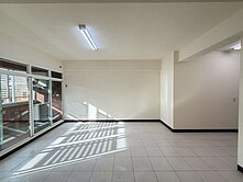 鳳山區文山特區翻新樓店1樓+夾+2樓+平車(3)