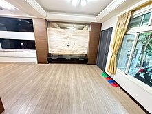 阿晴🌈東區震後前院車庫別墅