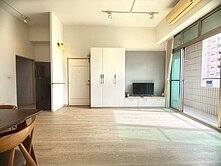 左營高鐵巨蛋商圈／邊間三房車位