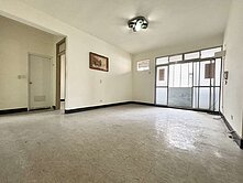 新板捷運站旁 方正邊間美宅~~