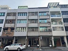 亞灣區|三多商圈~稀有臨路騎樓式透店