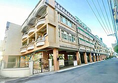  太平大地坪角間震後透天~無增建門前可停5部車