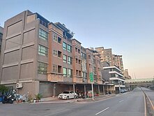 樹林八德街 - 水景透天別墅 方便停車 五房三衛