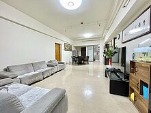 南屯捷運宅國雄文心森林露台戶、大四房雙車位