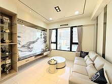 五甲商圈～百萬精緻裝潢~雙衛浴開窗3房+平車