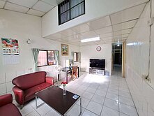 林森東路尾邊間俗平房