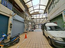 🍎五甲家樂福商圈活巷進出正四樓透天