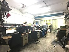 竹科透天只賣公寓價~門前停車~臨路可店面~中信小蕭