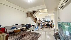 宜蘭東區左岸4套房別墅 屋況新  門前停車