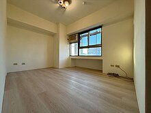 興大國圖館-三房機上車位 單坪不用21萬!!