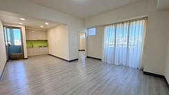 小何😎北太平💥三房平車